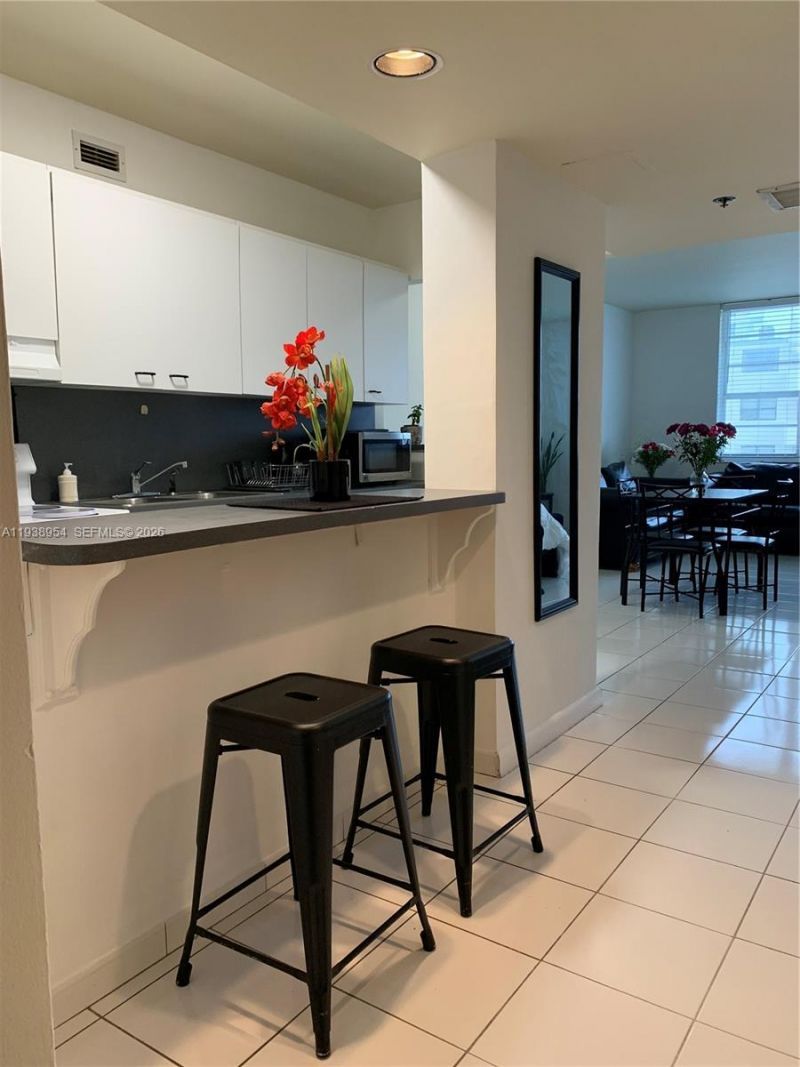 100 Lincoln Rd , Unit 805, Miami Beach, FL 33139 Photo