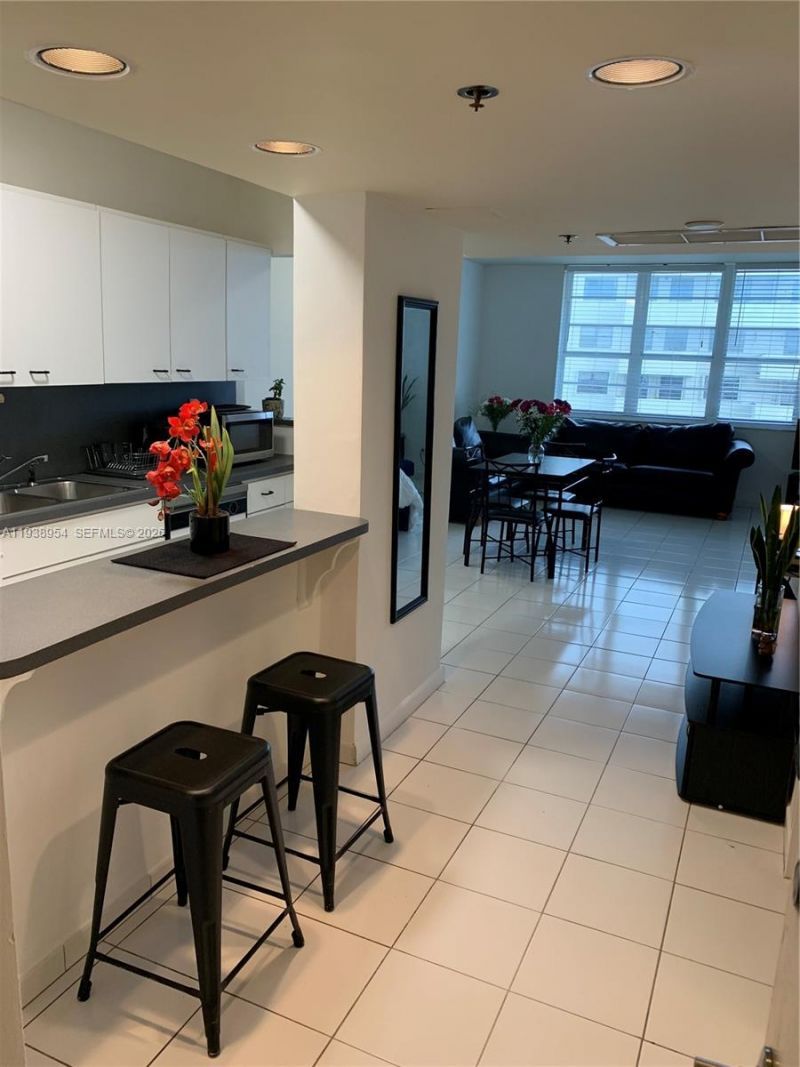 100 Lincoln Rd , Unit 805, Miami Beach, FL 33139 Photo