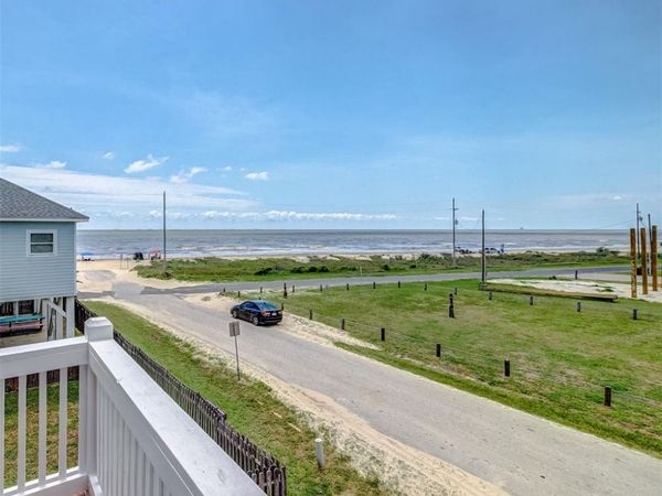 2774 Gulfview Lane, Port Bolivar, TX 77650