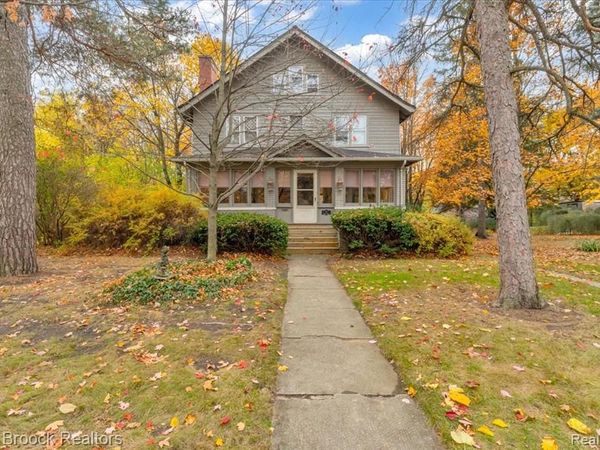 11 Poplar Park Boulevard, Pleasant Ridge, MI 48069