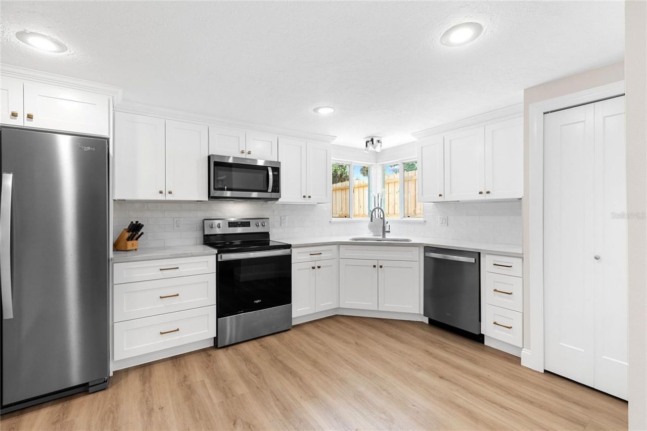 5151 Saint Albans Avenue, Sarasota, FL 34242 Photo