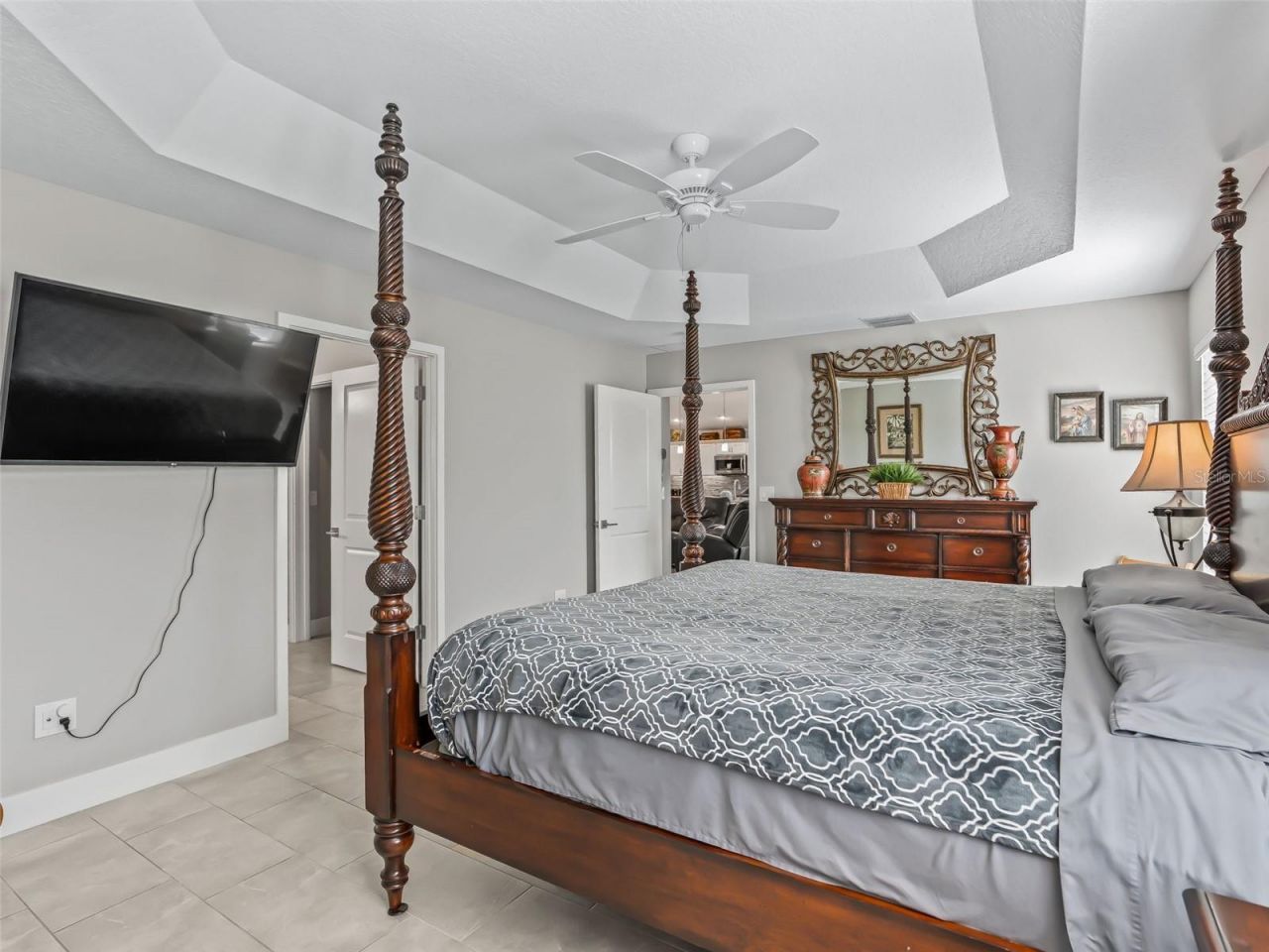 5885 Flint Loop, The Villages, FL 32163 Photo