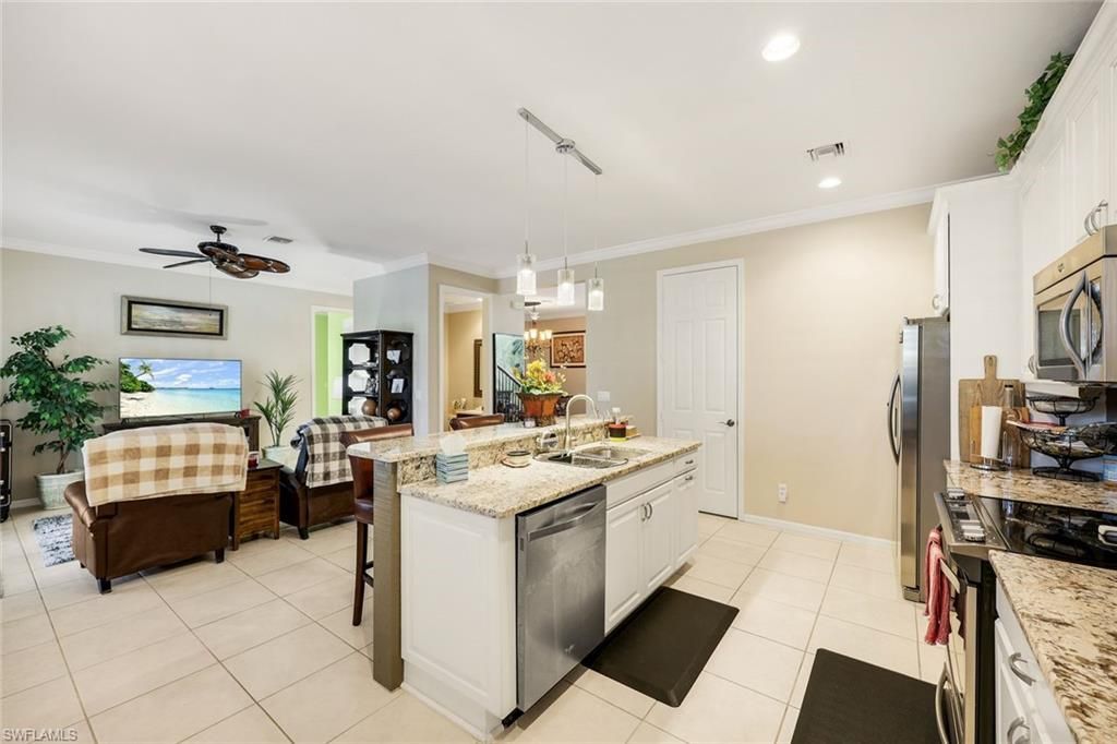 8493 Laurel Lakes Blvd, Naples, FL 34119 Photo
