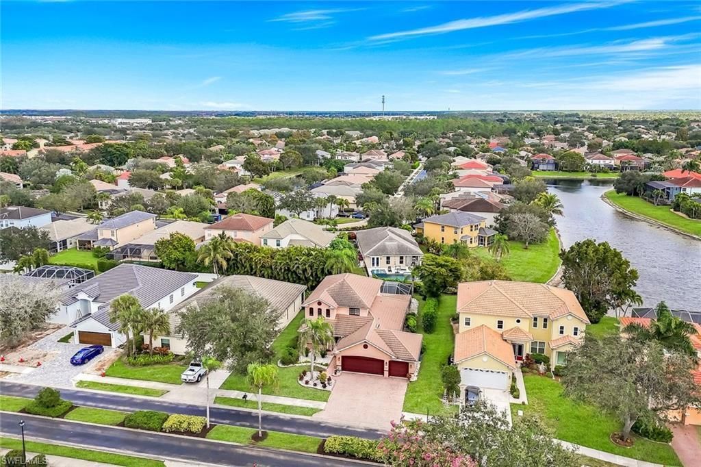 8493 Laurel Lakes Blvd, Naples, FL 34119 Photo