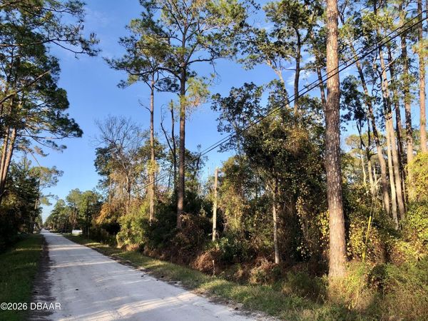 1545 10th Avenue, DeLand, FL 32724