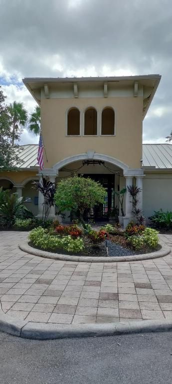 1000 Crestwood Court S, Unit 1008, Royal Palm Beach, FL 33411 Photo