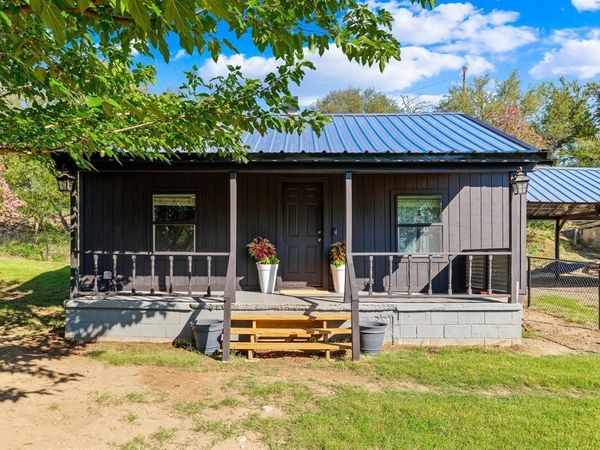 1550 S Stewart Street, Azle, TX 76020