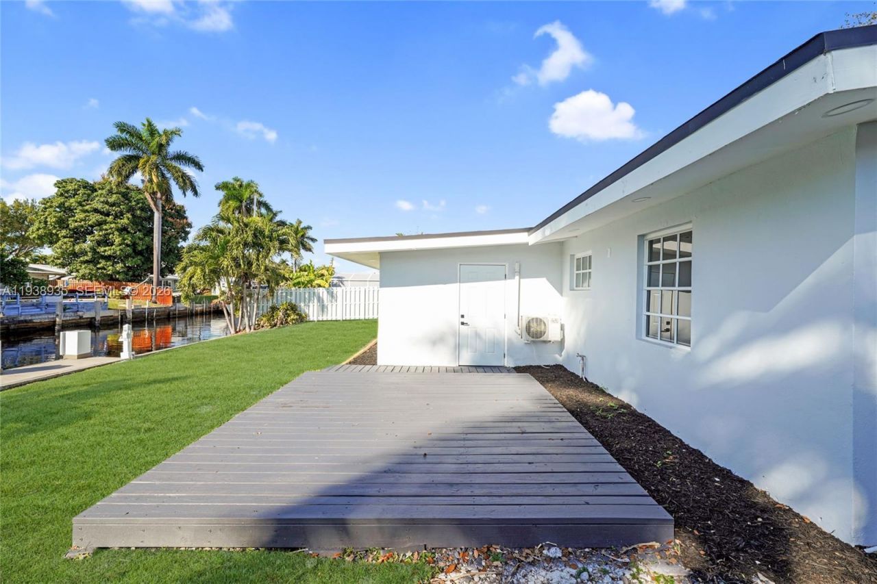 2649 Key Largo Ln , Fort Lauderdale, FL 33312 Photo