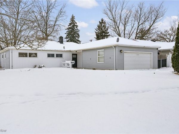 6618 Newbury Lane, Parma Heights, OH 44130