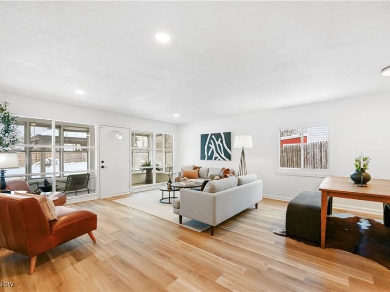 6618 Newbury Lane, Parma Heights, OH 44130 Photo 3