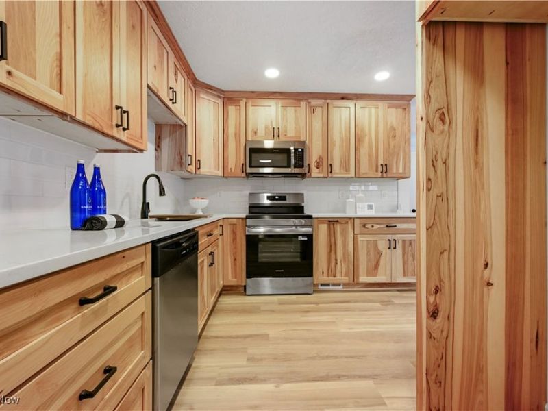 6618 Newbury Lane, Parma Heights, OH 44130 Photo 8