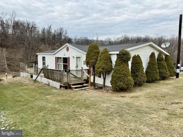 429 1ST AVENUE, BURNHAM, PA 17009