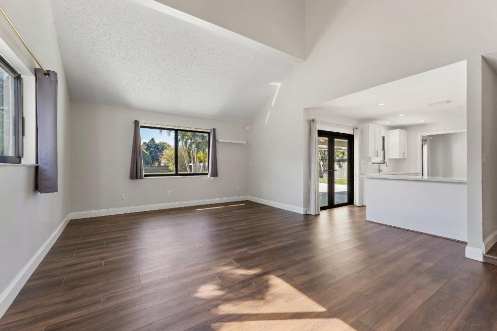 208 Las Palmas Street, Royal Palm Beach, FL 33411 Photo