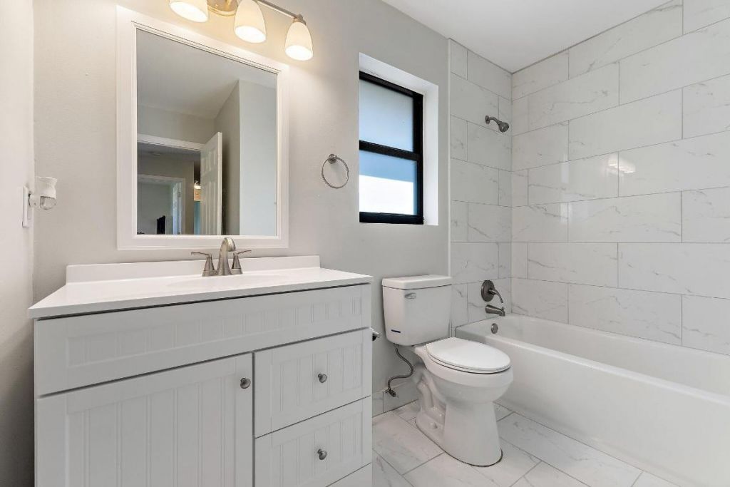 208 Las Palmas Street, Royal Palm Beach, FL 33411 Photo