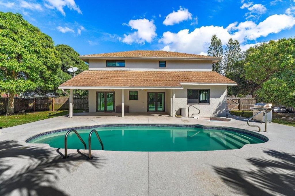 208 Las Palmas Street, Royal Palm Beach, FL 33411 Photo