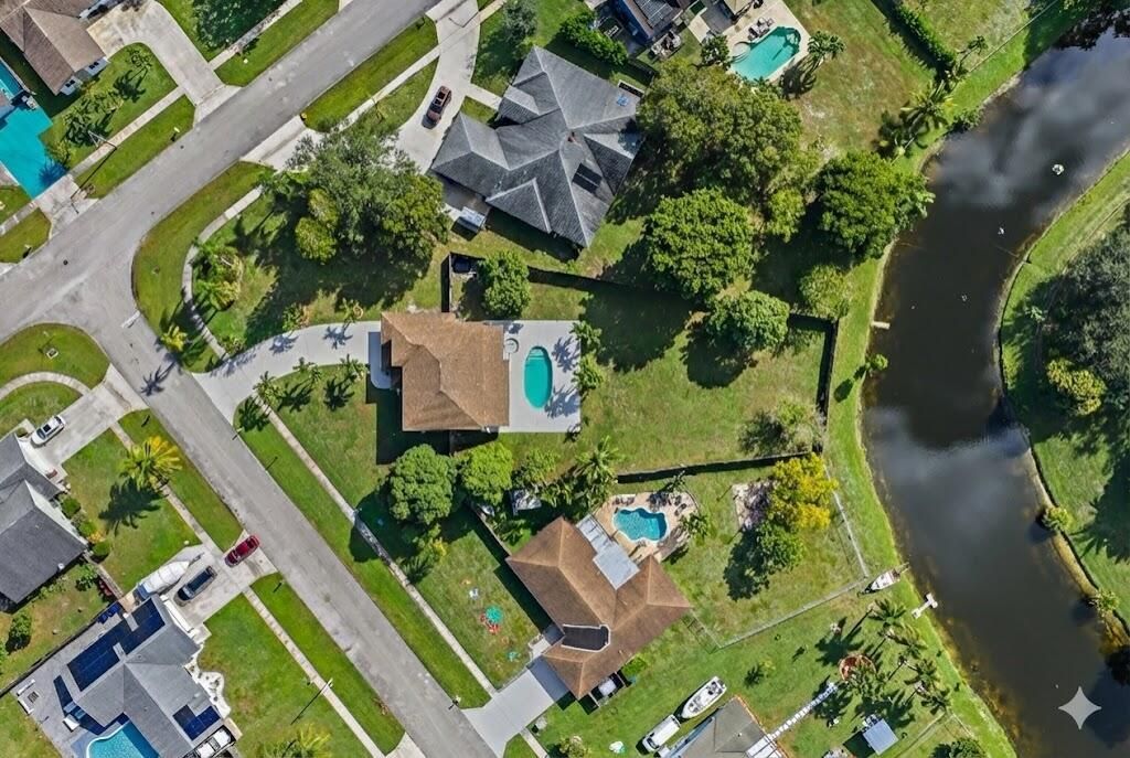 208 Las Palmas Street, Royal Palm Beach, FL 33411 Photo