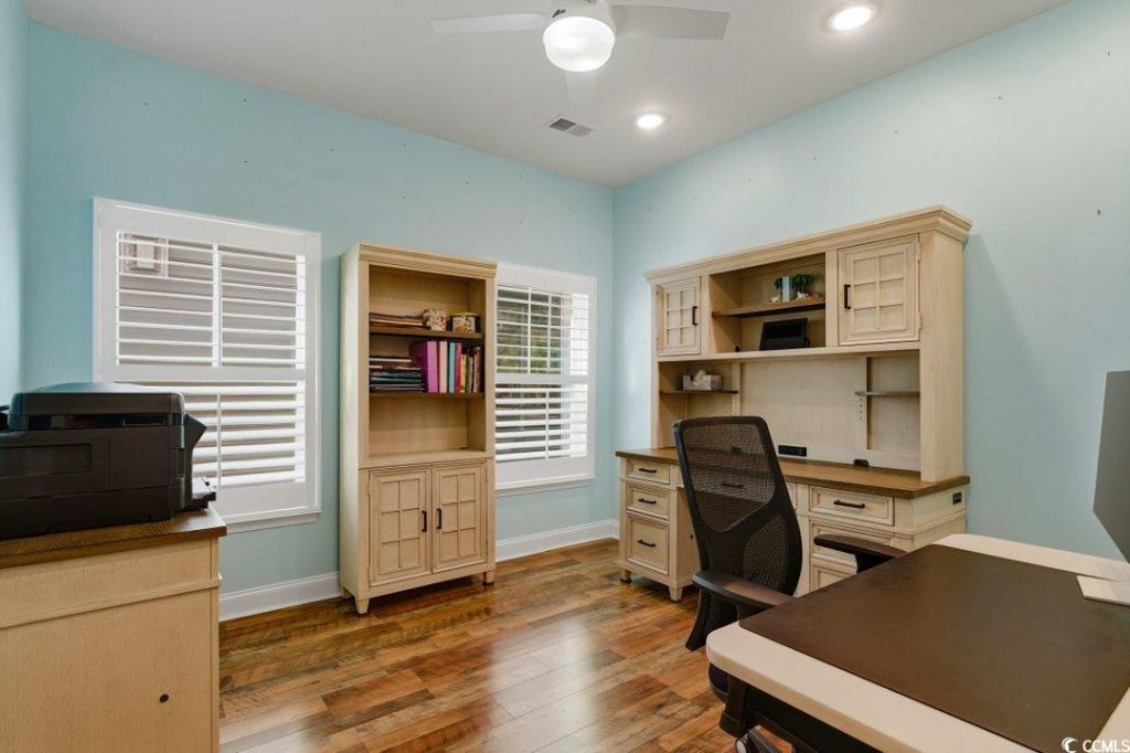 272 Sherwood Dr. Photo 24