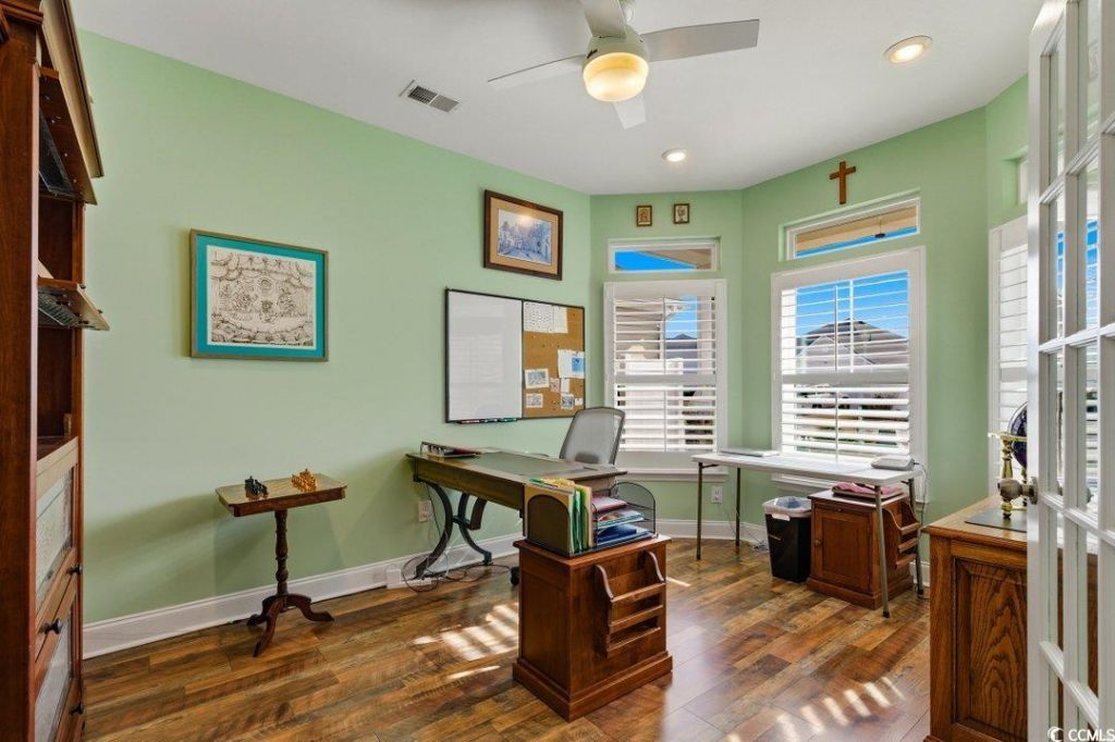 272 Sherwood Dr. Photo 6