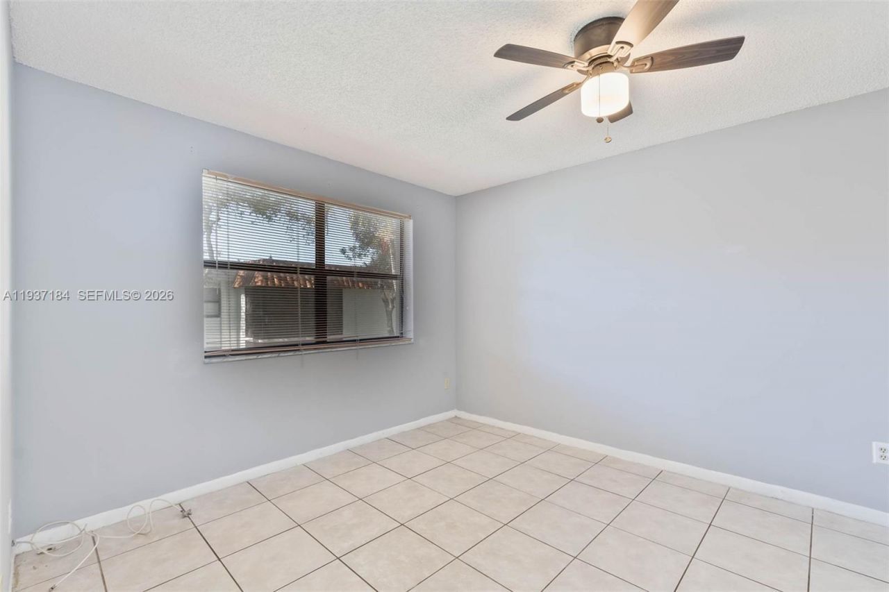 9704 Hammocks Blvd, Unit 201, Miami, FL 33196 Photo