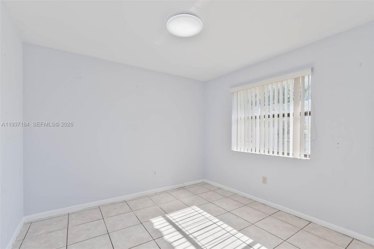 9704 Hammocks Blvd, Unit 201, Miami, FL 33196 Photo