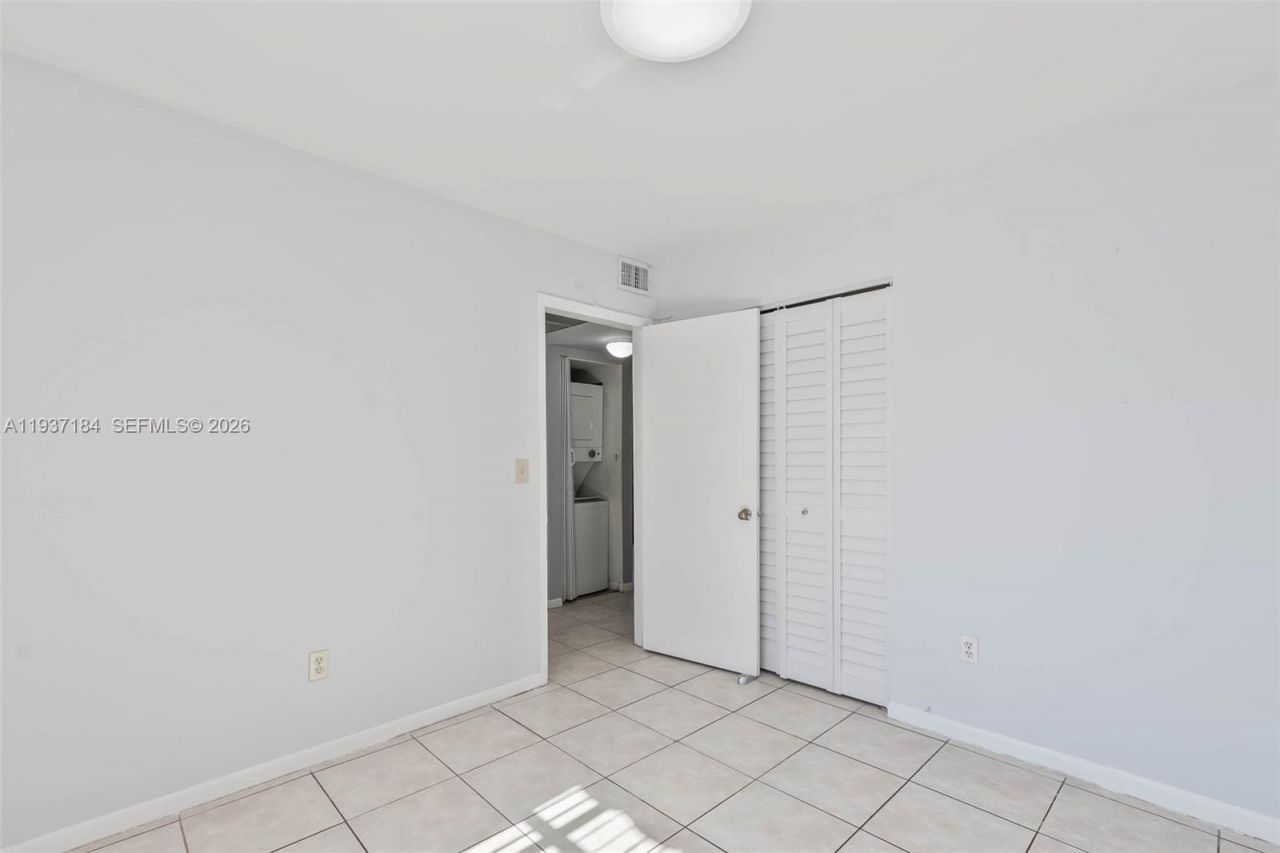 9704 Hammocks Blvd, Unit 201, Miami, FL 33196 Photo