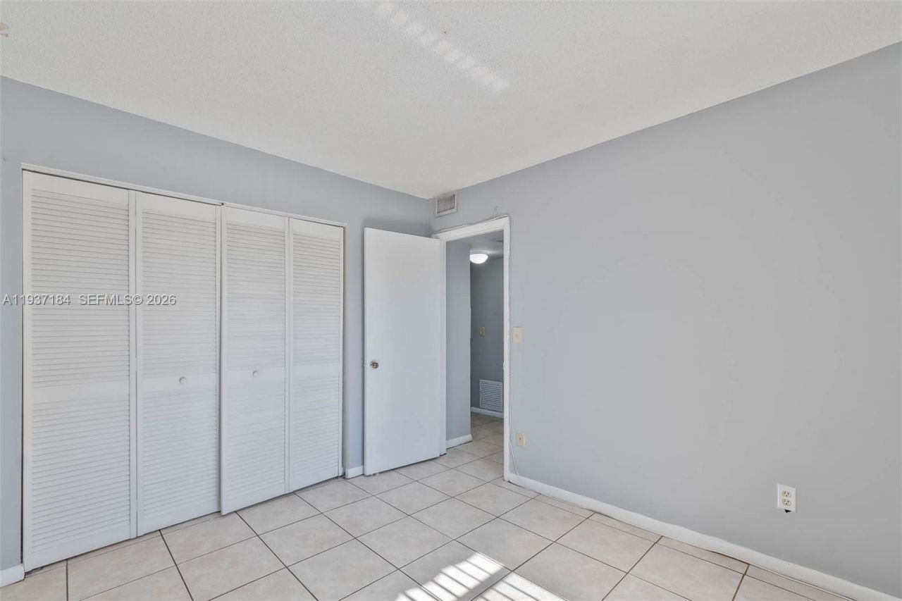 9704 Hammocks Blvd, Unit 201, Miami, FL 33196 Photo