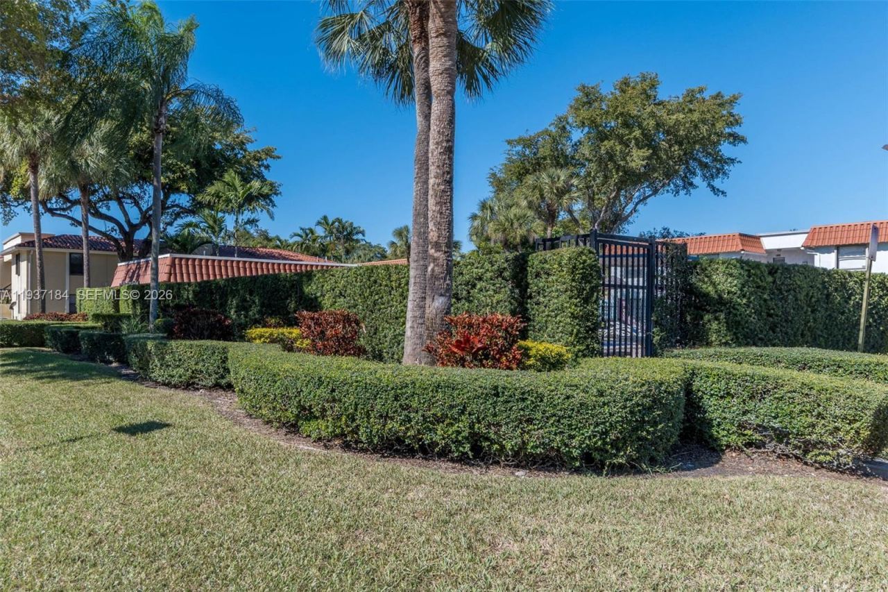 9704 Hammocks Blvd, Unit 201, Miami, FL 33196 Photo