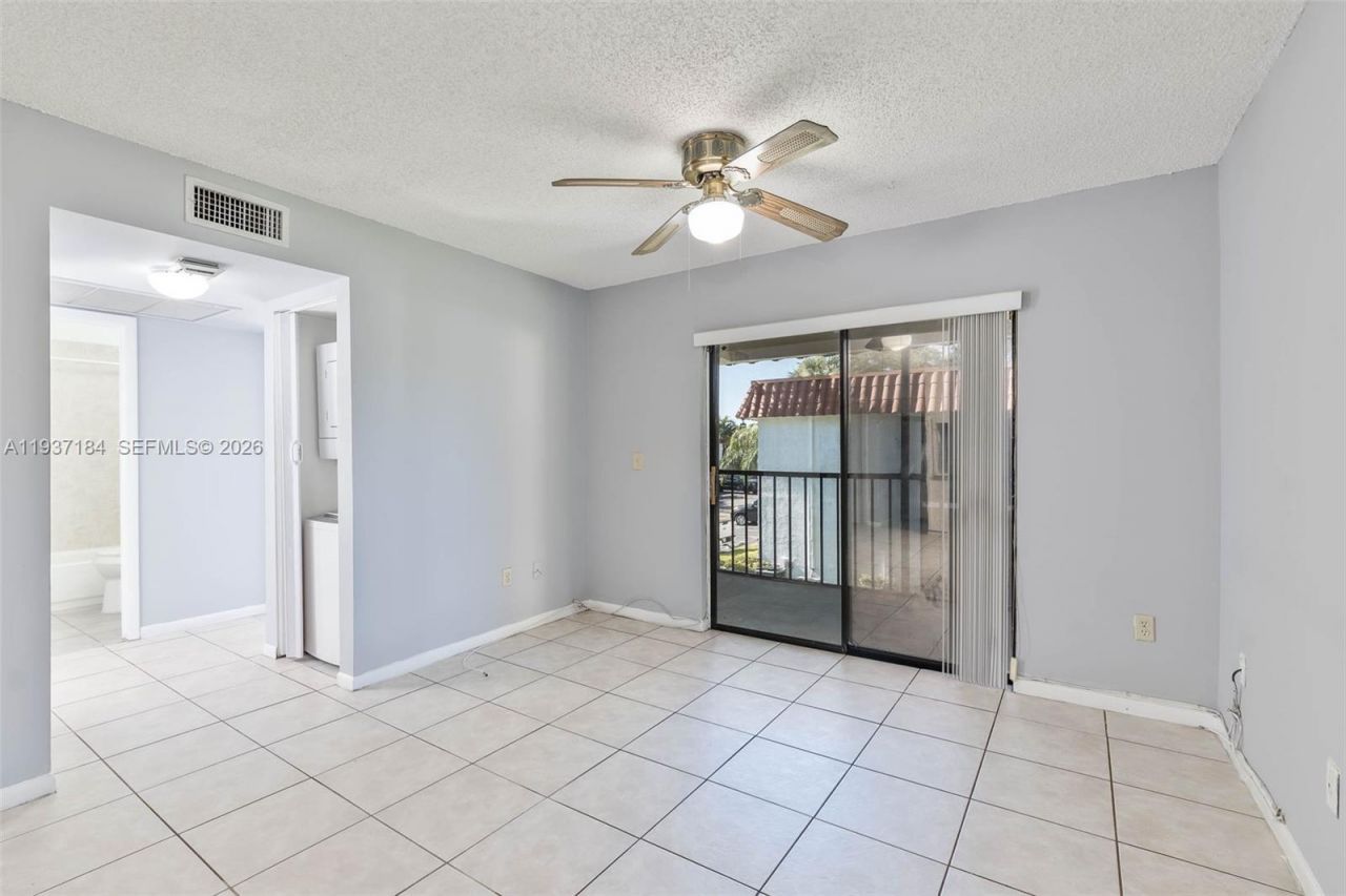 9704 Hammocks Blvd, Unit 201, Miami, FL 33196 Photo