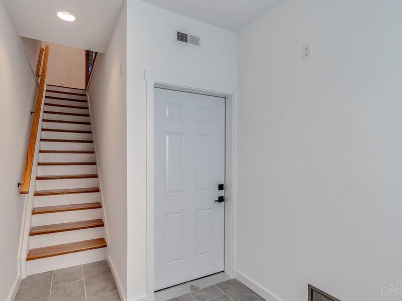 5760 Sanctuary Place, Cincinnati, OH 45230 Photo 2