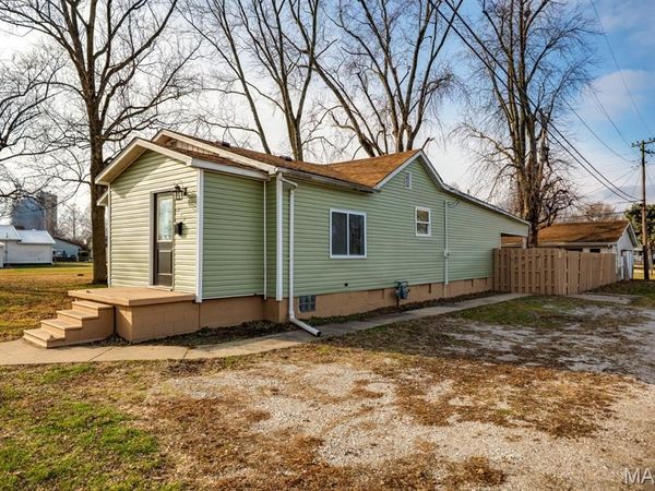 432 Anderson Street, Carlinville, IL 62626