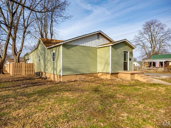 432 Anderson Street, Carlinville, IL 62626