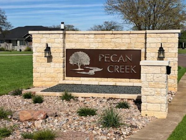 103 James CIR, Horseshoe Bay, TX 78657