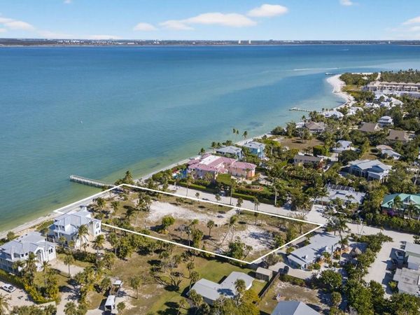 1245 Buttonwood Ln, Sanibel, FL 33957