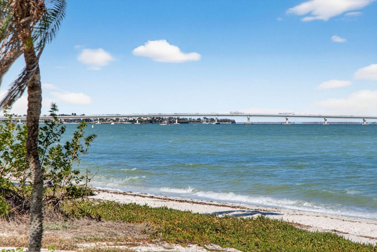 1245 Buttonwood Ln, Sanibel, FL 33957 Photo