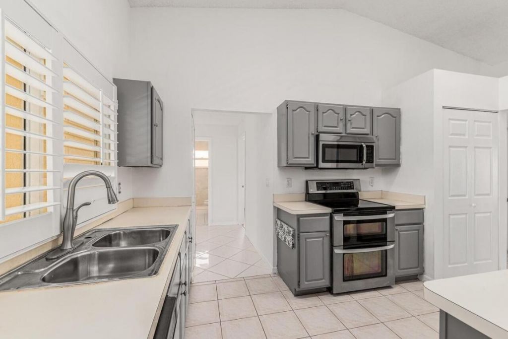 1126 SW Calmar Avenue, Port Saint Lucie, FL 34953 Photo