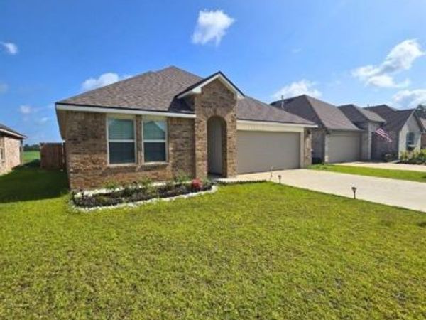 8060 OLDE TOWN Court, Alexandria, LA 71303