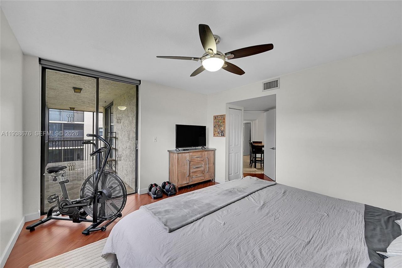 10501 W Broward Blvd, Unit 311, Plantation, FL 33324 Photo