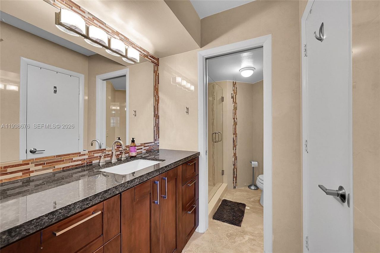 10501 W Broward Blvd, Unit 311, Plantation, FL 33324 Photo