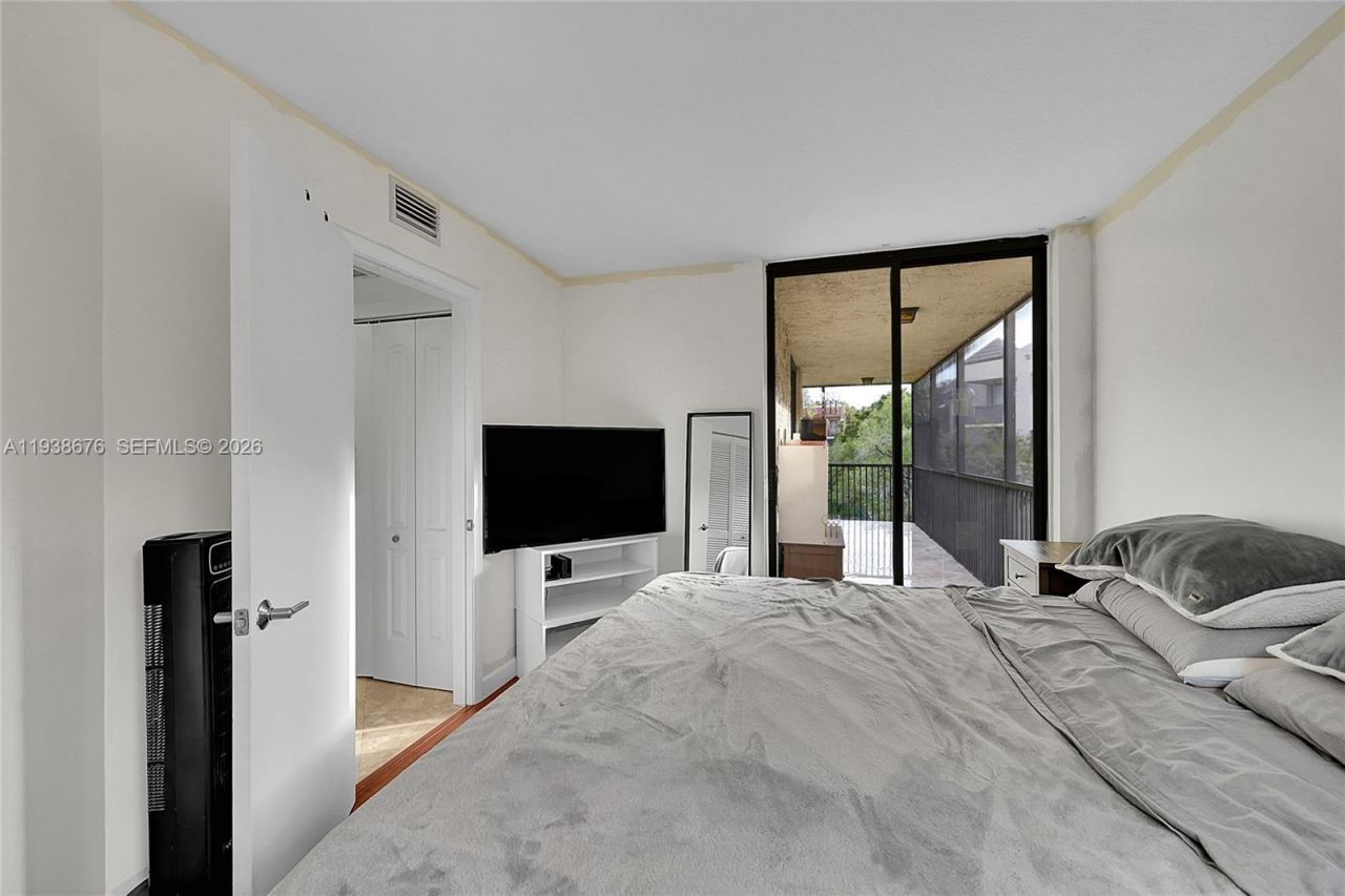 10501 W Broward Blvd, Unit 311, Plantation, FL 33324 Photo