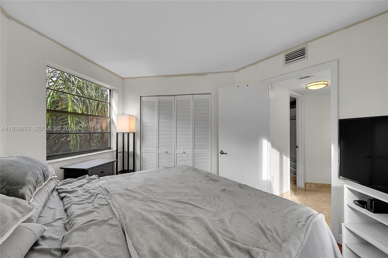 10501 W Broward Blvd, Unit 311, Plantation, FL 33324 Photo