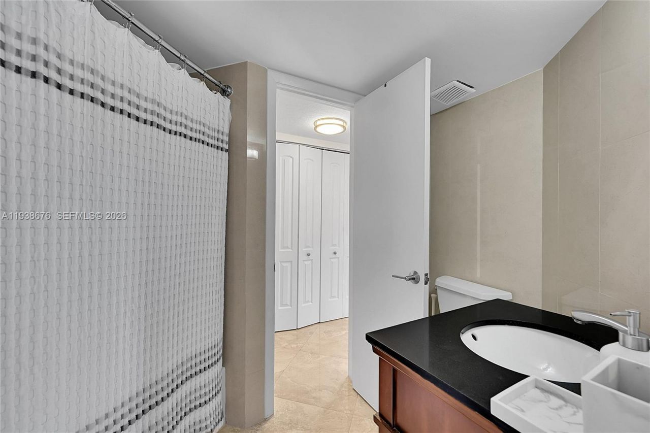 10501 W Broward Blvd, Unit 311, Plantation, FL 33324 Photo