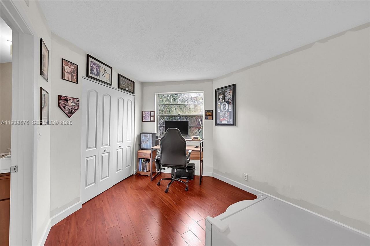 10501 W Broward Blvd, Unit 311, Plantation, FL 33324 Photo