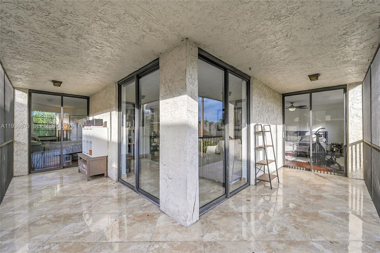 10501 W Broward Blvd, Unit 311, Plantation, FL 33324 Photo