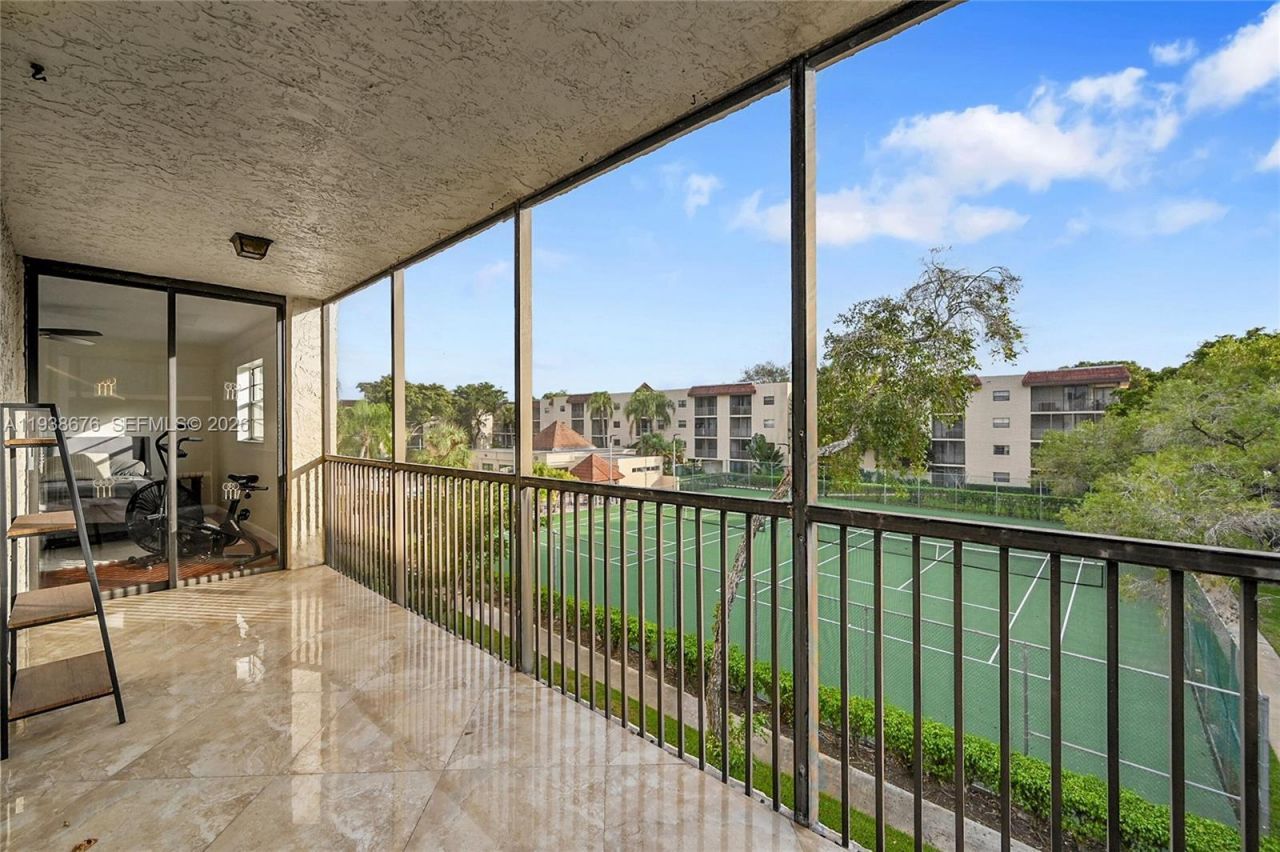 10501 W Broward Blvd, Unit 311, Plantation, FL 33324 Photo