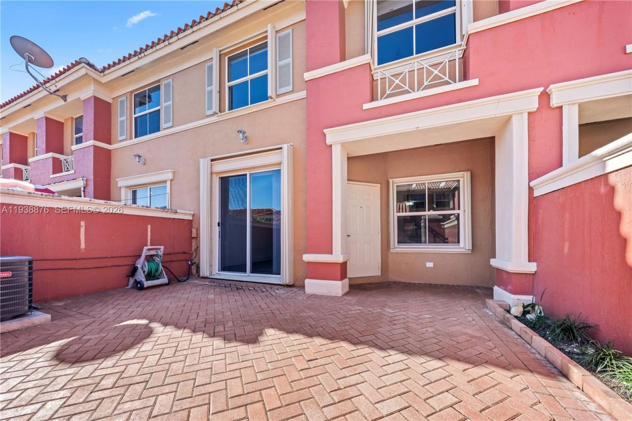 6141 NW 115th Pl, Unit 359, Doral, FL 33178 Photo