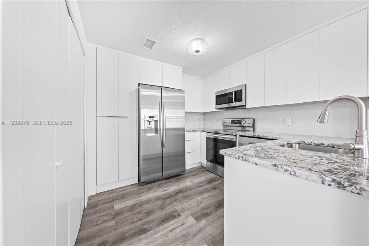 6141 NW 115th Pl, Unit 359, Doral, FL 33178 Photo