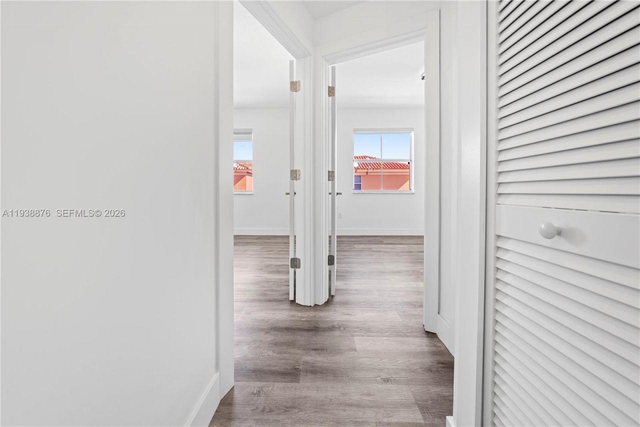 6141 NW 115th Pl, Unit 359, Doral, FL 33178 Photo