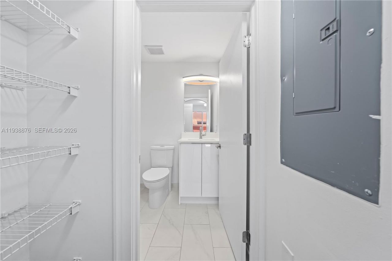 6141 NW 115th Pl, Unit 359, Doral, FL 33178 Photo