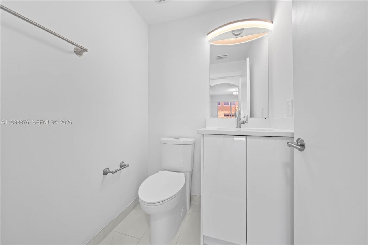 6141 NW 115th Pl, Unit 359, Doral, FL 33178 Photo