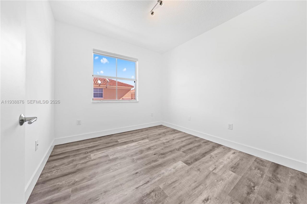 6141 NW 115th Pl, Unit 359, Doral, FL 33178 Photo